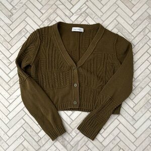 Cable knit cropped cardigan